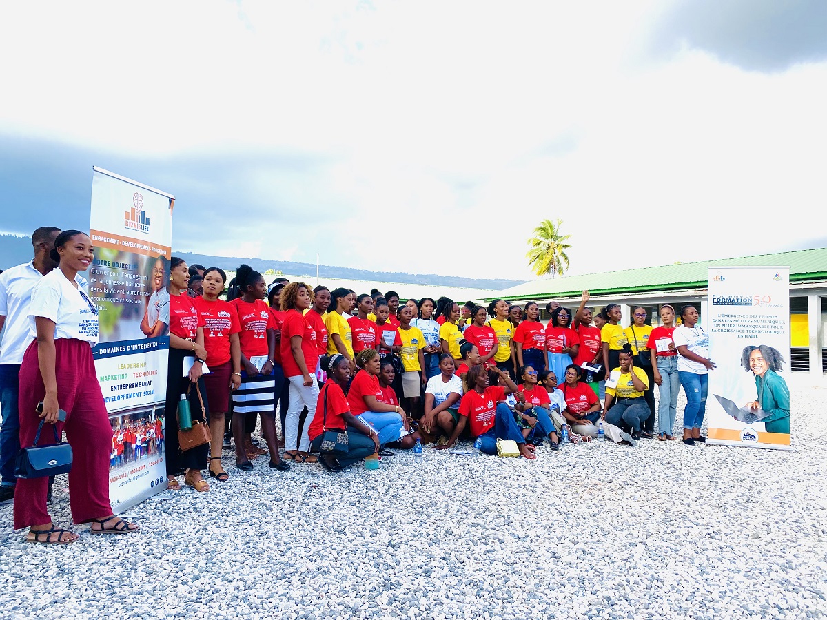 50 jóvenes haitianas capacitadas en tecnología digital: ¡BIZNISLIFE y UHDES abren el camino a una nueva generación de líderes! 50 jóvenes haitianas capacitadas en tecnología digital: ¡BIZNISLIFE y UHDES abren el camino a una nueva generación de líderes!