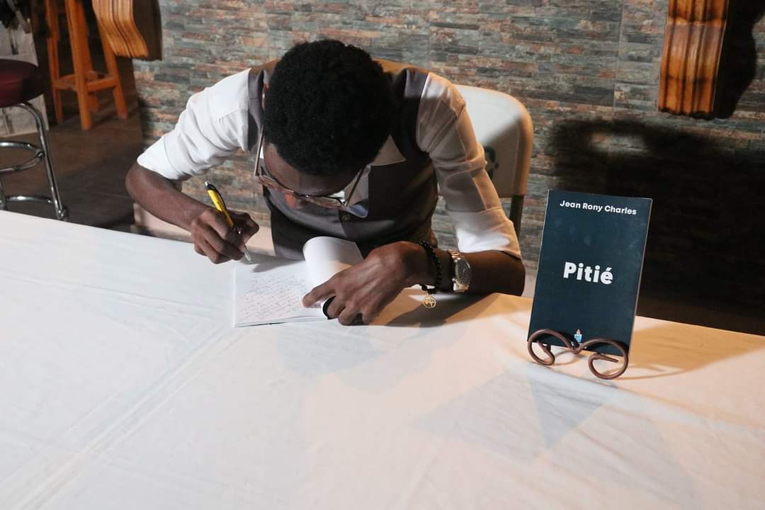 Lástima o obra de un alma vieja aplastada bajo el peso de una existencia que sabe a ajenjo