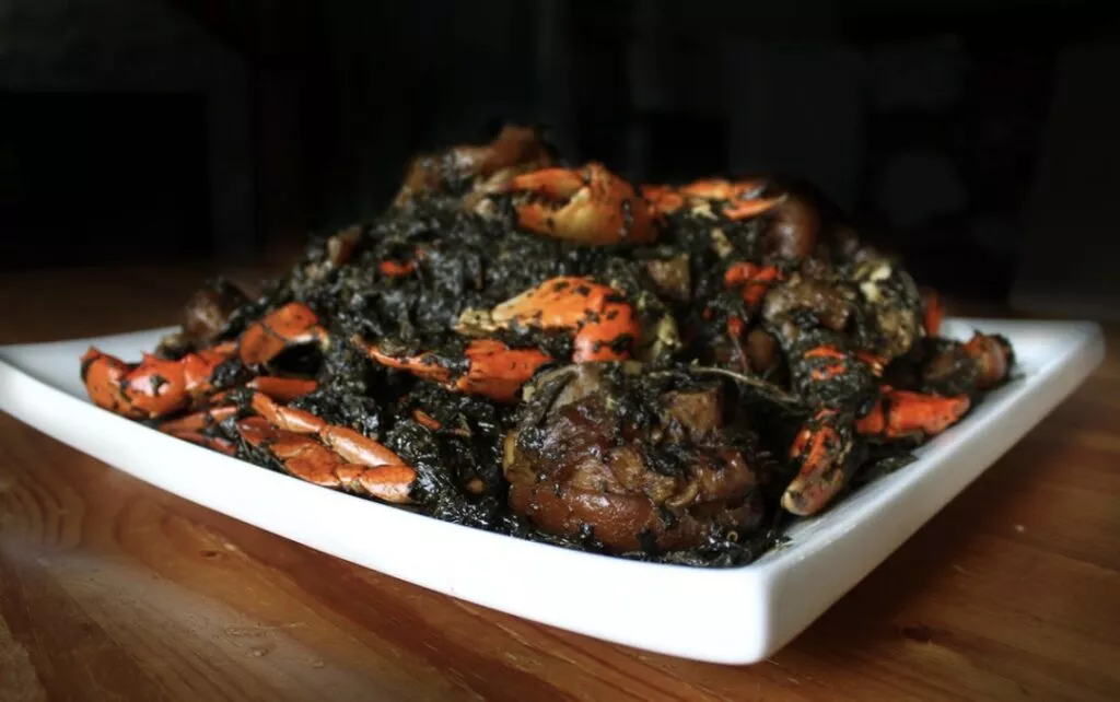 Receta de Lalo Haitiano: Un plato tradicional y sabroso hecho con hojas de lalo, cerdo y cangrejo. Receta de Lalo Haitiano: Un plato tradicional y sabroso hecho con hojas de lalo, cerdo y cangrejo.