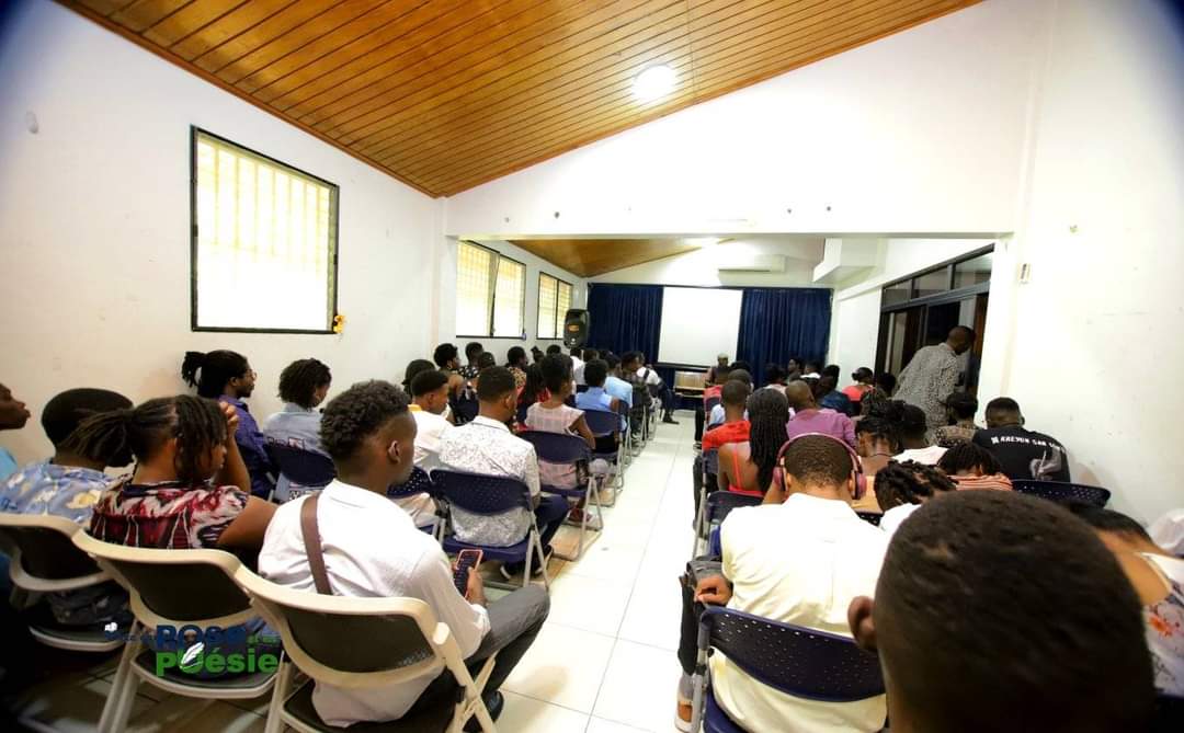 Vivir en prosa y poesía: una apuesta exitosa para la Asociación Cultural Salon du Livre de Puerto Príncipe